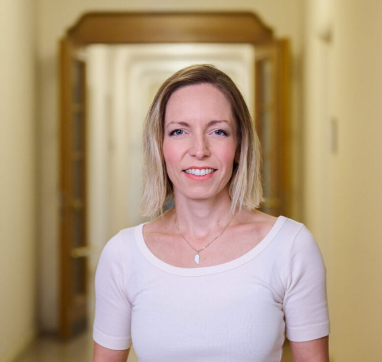 Das Bild zeigt die Vorsitzende der Abteilung Köpenick Nord / Dammvorstadt Katharina Jahn-Günther. Katharina kandidiert auf Platz 8 der Liste der SPD für die Bezirksverordnetenversammlung von Treptow-Köpenick
