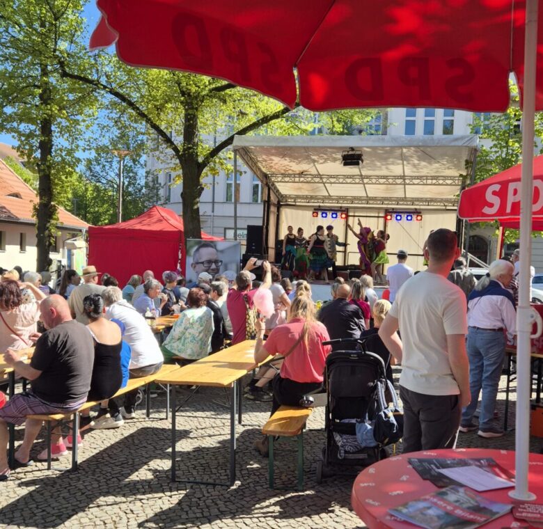 Bestes Wetter am 1. Mai auf dem Maifest der SPD Treptow-Köpenick in Friedrichshagen.